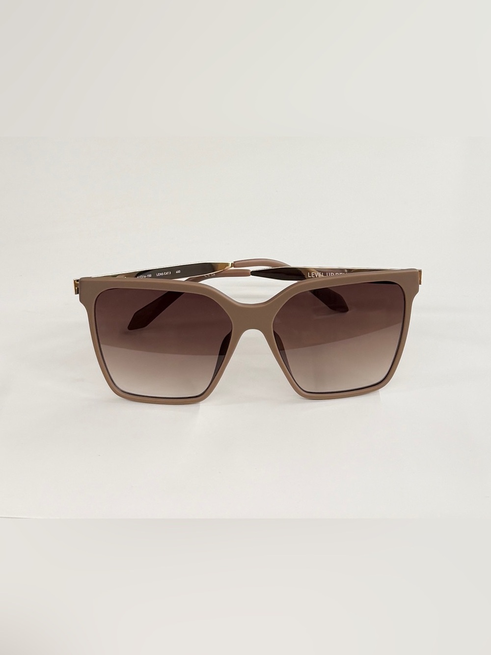 QUAY LEVEL UP REMIXED COLOR: Matte Doe Frame / Brown Lens - Picture 6 of 10